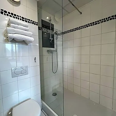 Hotel Saint Jean 3*